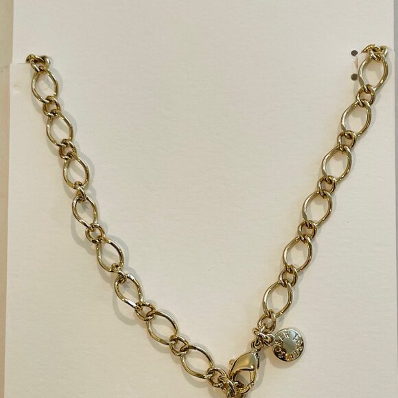 J Crew. Gold Chain Oval Link charm chain Necklace Length: 16" with a 2" extender - Picture 10 of 14